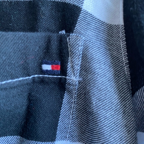 Super soft Tommy Hilfiger black and white plaid flannel shirt - Picture 3 of 5